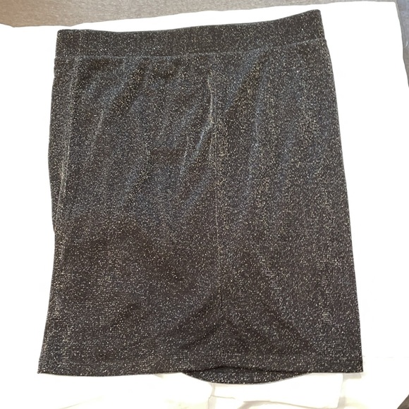 Torrid size 1X black glitter skirt, knit bodycon - Picture 5 of 7